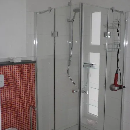 Gaeste-zimmer Am Elberadweg 3*